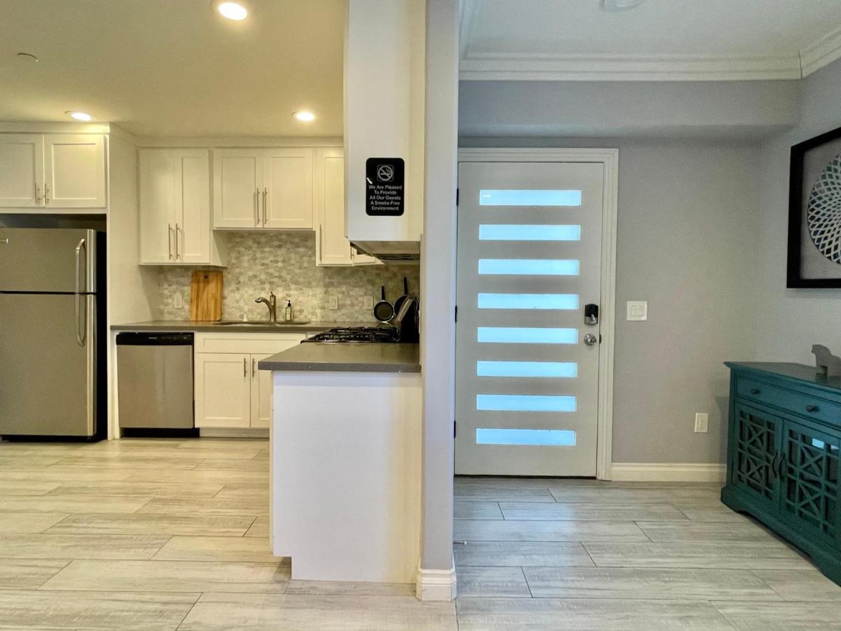 Stylish Hollywood Townhouse - Ideal Location ลอสแอนเจลิส ภายนอก รูปภาพ