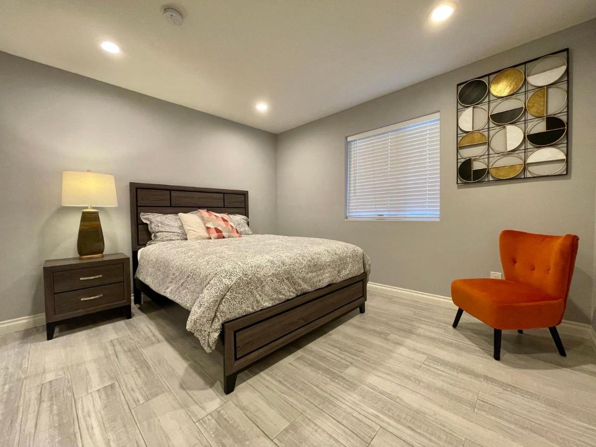 Stylish Hollywood Townhouse - Ideal Location ลอสแอนเจลิส ภายนอก รูปภาพ