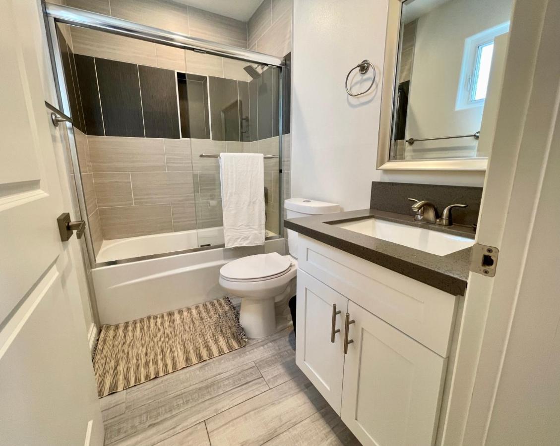 Stylish Hollywood Townhouse - Ideal Location ลอสแอนเจลิส ภายนอก รูปภาพ