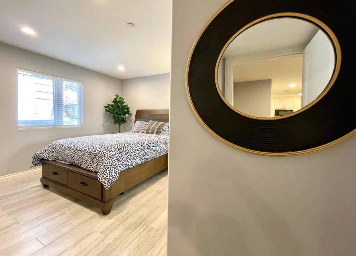 Stylish Hollywood Townhouse - Ideal Location ลอสแอนเจลิส ภายนอก รูปภาพ
